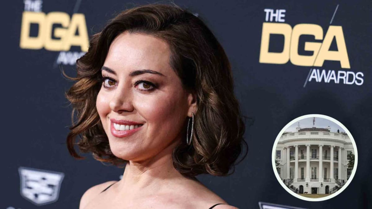 Aubrey Plaza Stole Joe Biden's Notes About Her From His Desk In The